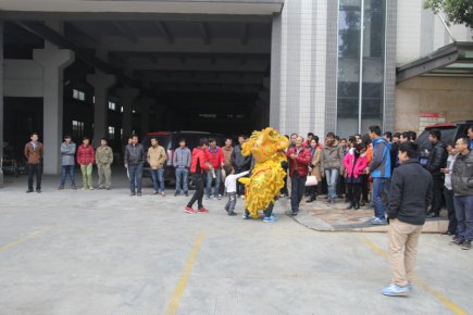 恒創(chuàng)智能化為茂名市事達實業(yè)有限公司正門口給予自動伸縮門工程施工流程